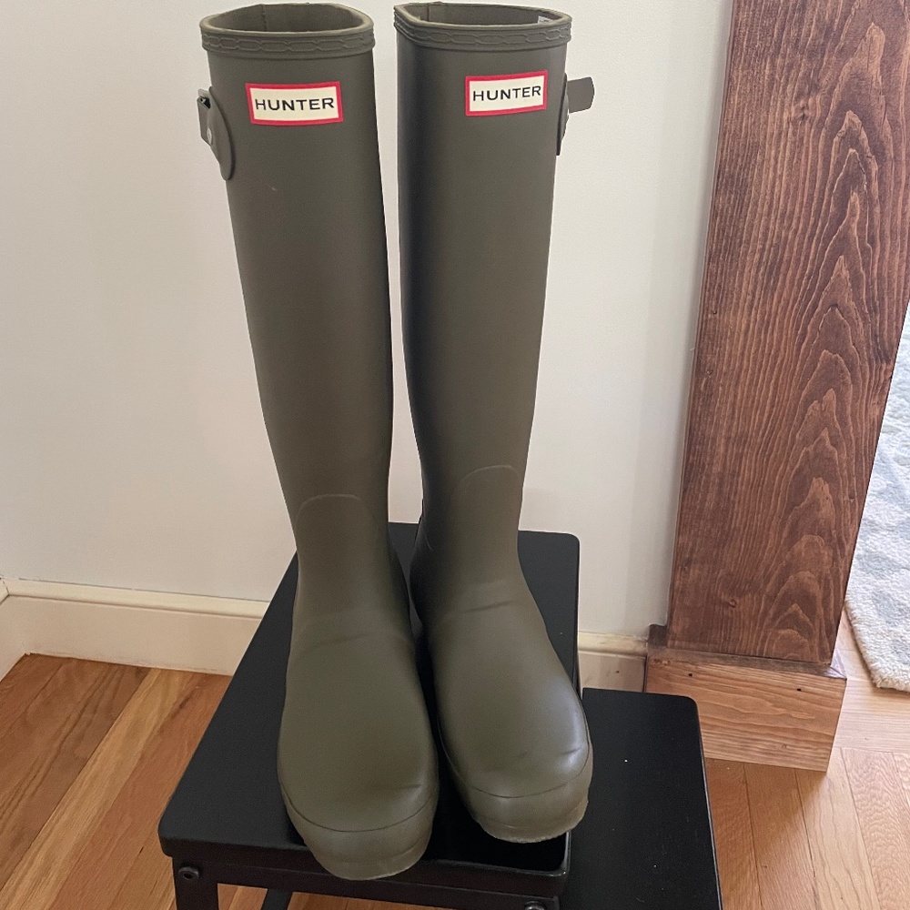 Hunter Green Rainboots Barely Worn